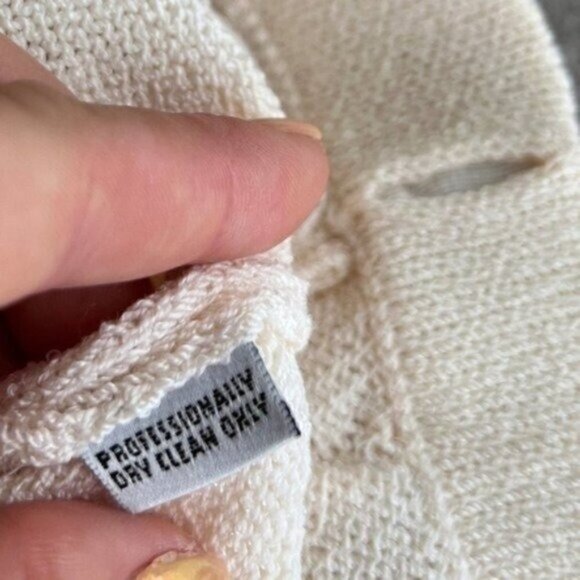 St. John Vintage Santana Knit High Waist Shorts Size 12 With Pockets Beige - Picture 10 of 13